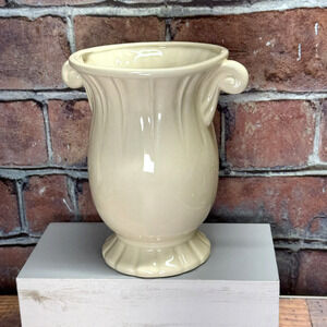RRP Co Roseville Ohio Cream White Vase #403‎ 7.5" tall 2 Handle